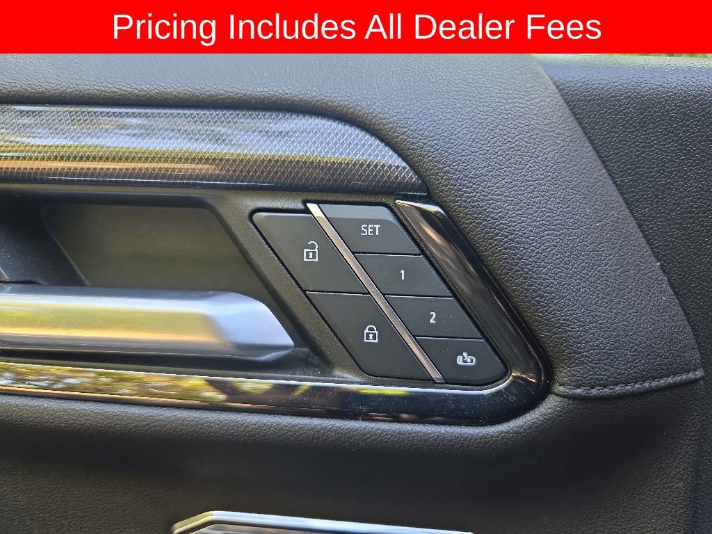 Used 2023 GMC Sierra 1500 AT4 w/ Technology Package AWD/4WD image 3