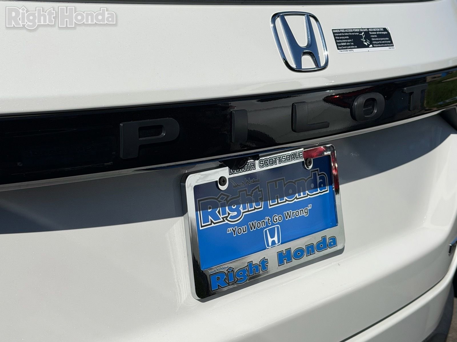 Certified 2025 Honda Pilot Touring image 11