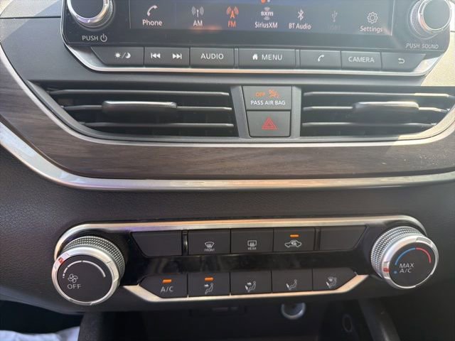 Used 2024 Nissan Altima 2.5 SV FWD image 15