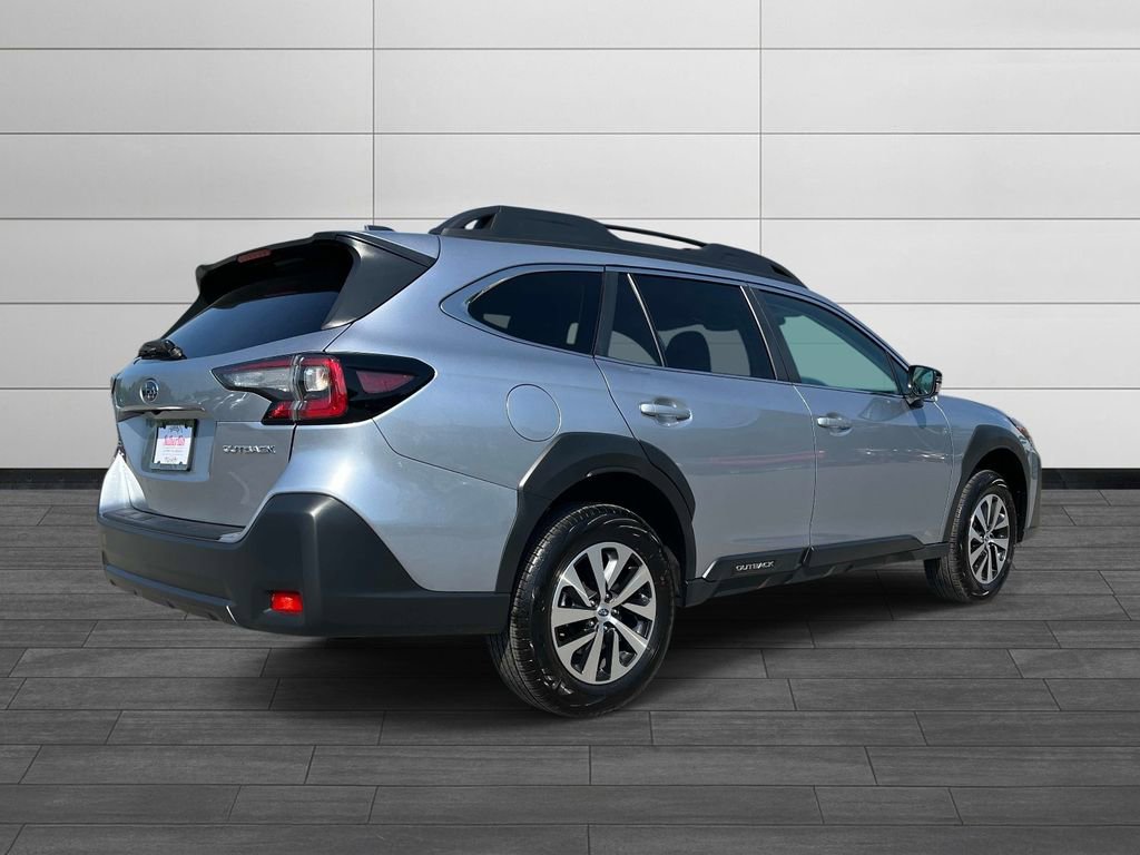 Certified 2025 Subaru Outback Premium w/ Popular Package #1A AWD/4WD image 3