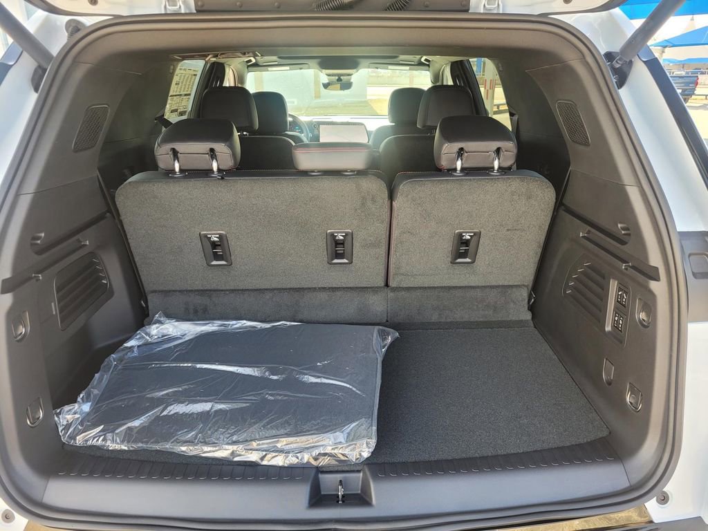 New 2026 Chevrolet Traverse RS image 6