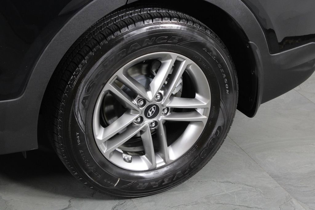 Used 2018 Hyundai Santa Fe Sport w/ 2.4L Value Package 02 FWD image 11