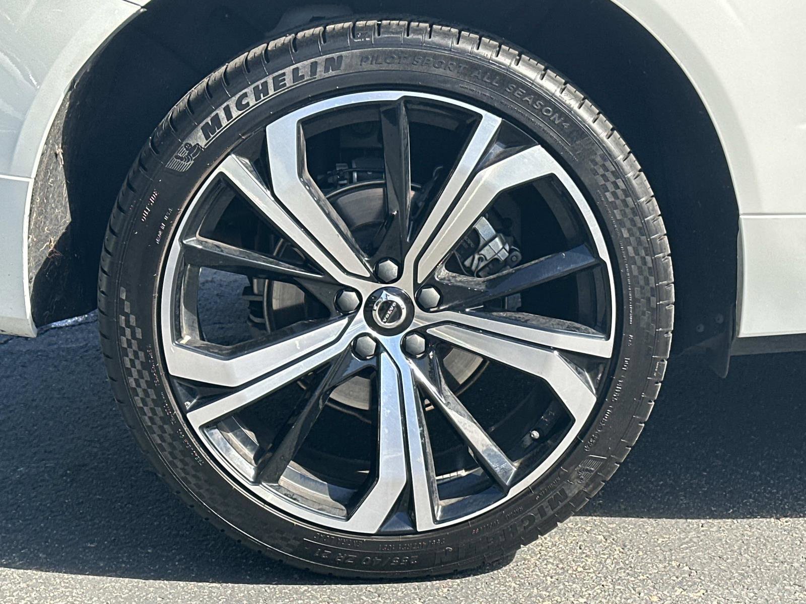 Certified 2023 Volvo XC60 B5 Ultimate image 27