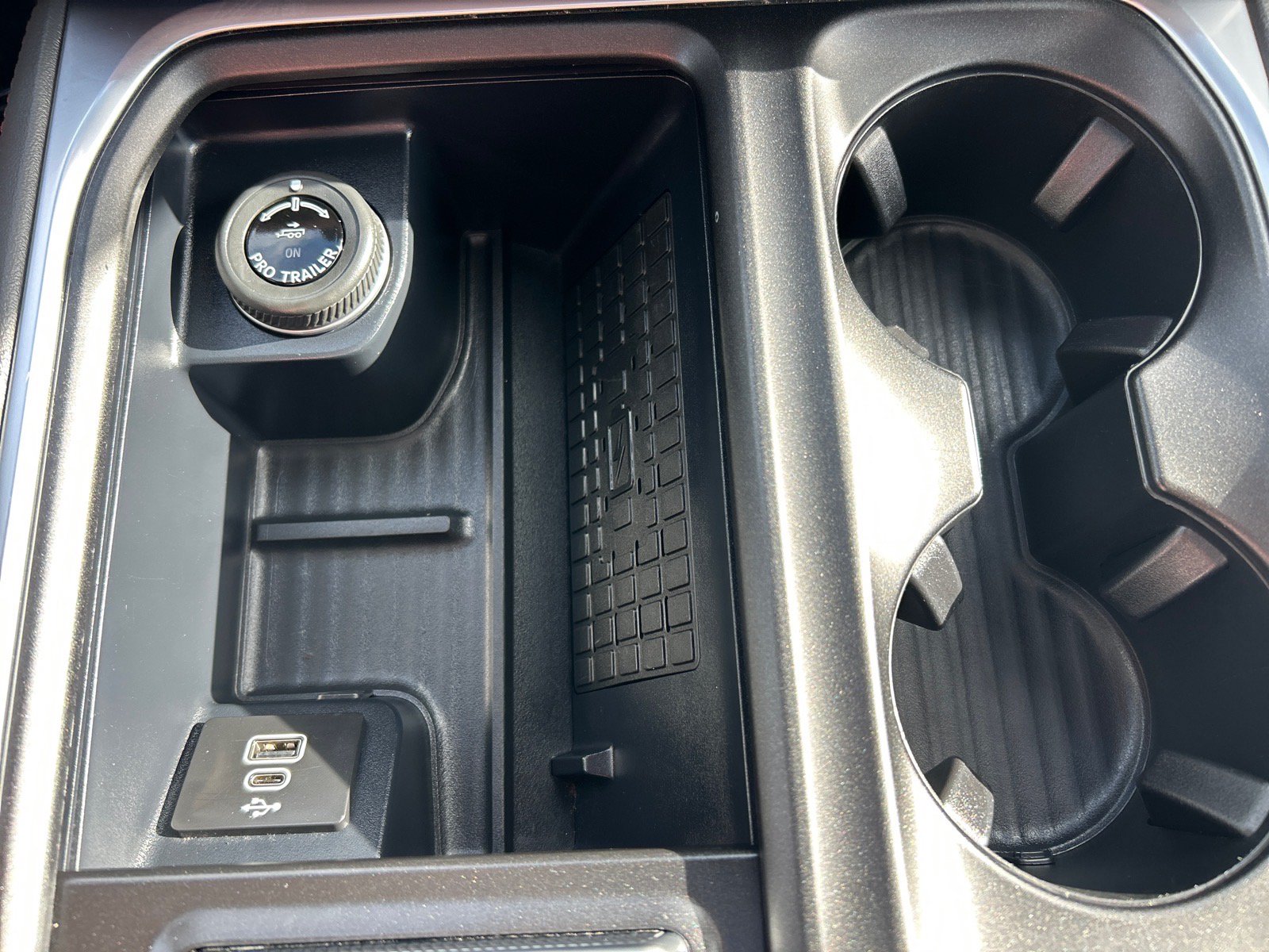 Certified 2025 Ford Expedition Active AWD/4WD image 36