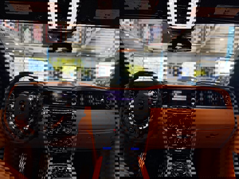 Used 2025 Rolls-Royce Cullinan image 11