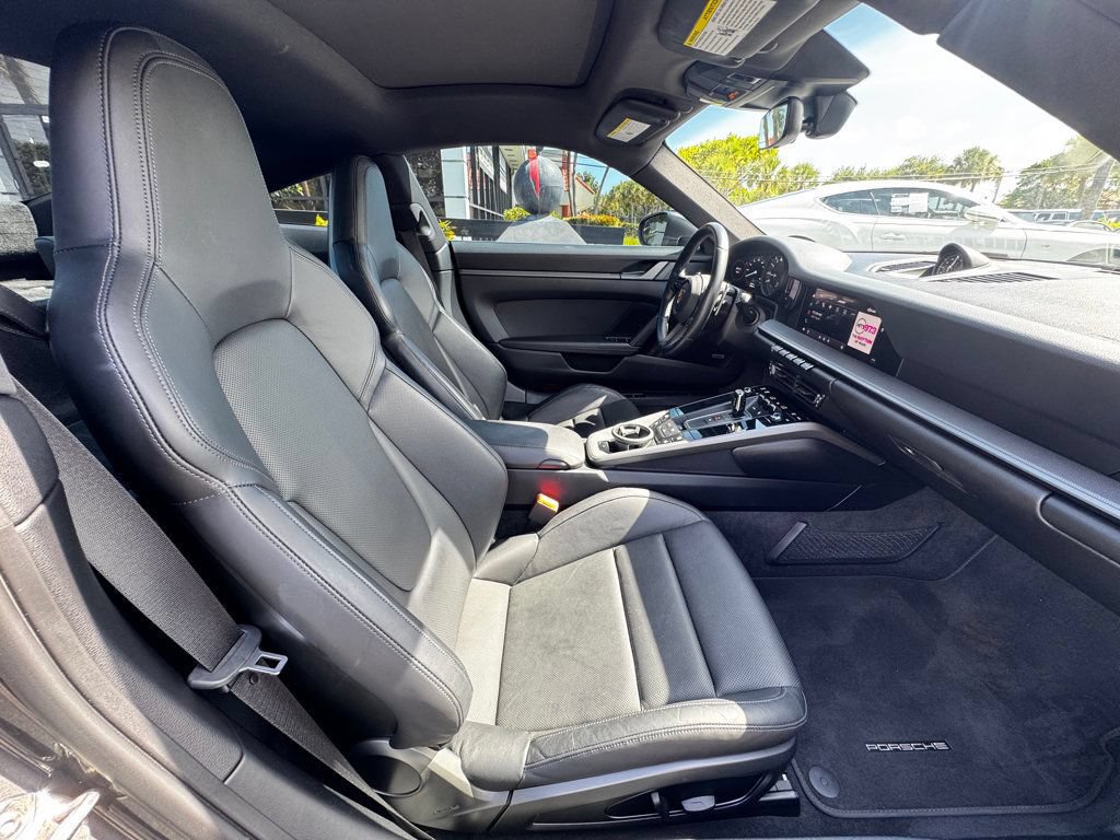 Used 2022 Porsche 911 Carrera image 17