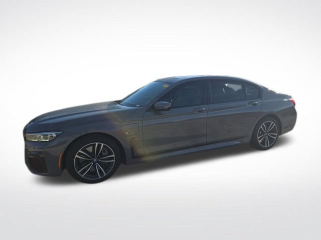 Used 2022 BMW 745e xDrive w/ M Sport Package AWD/4WD image 5