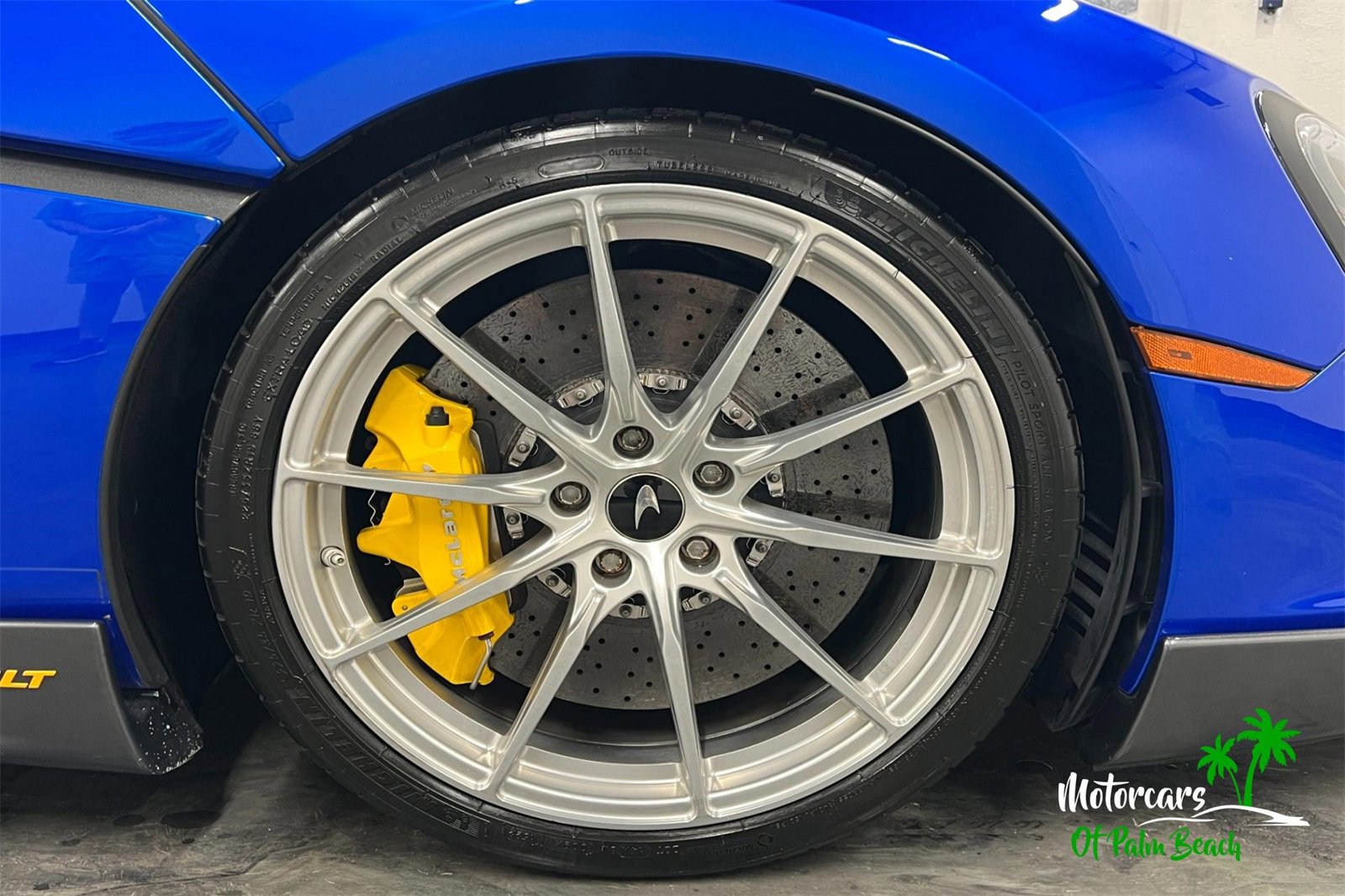 Used 2020 McLaren 600LT Spider image 25