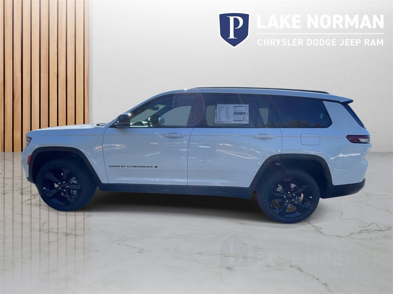 New 2025 Jeep Grand Cherokee L Altitude image 6