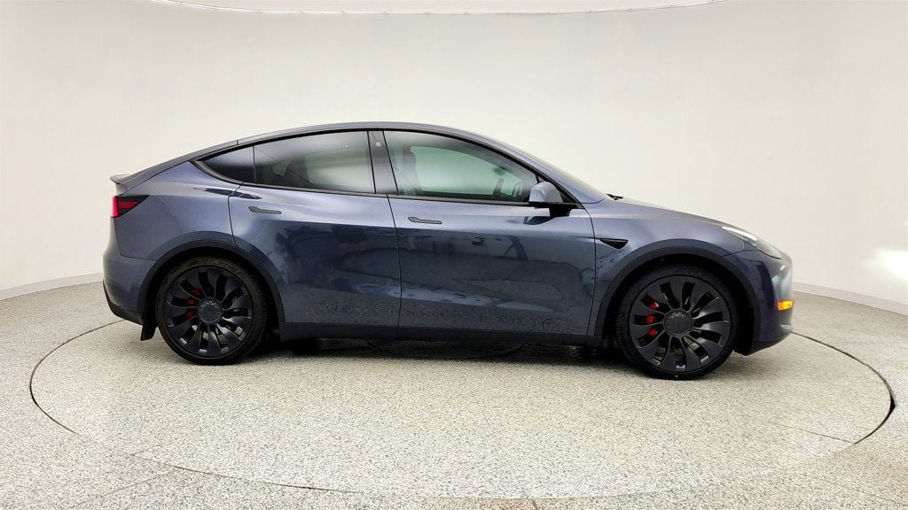Used 2022 Tesla Model Y Performance image 4