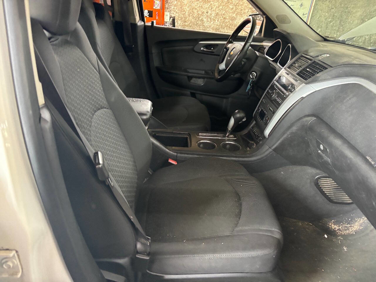 Used 2012 Chevrolet Traverse LT image 17