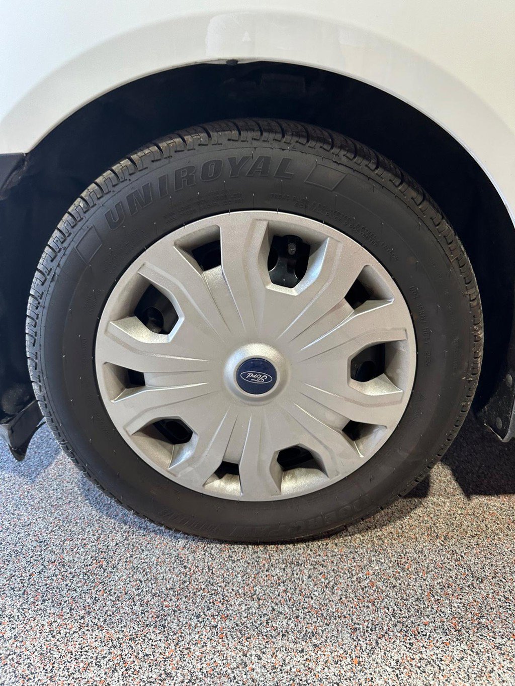 Used 2022 Ford Transit Connect XL image 7