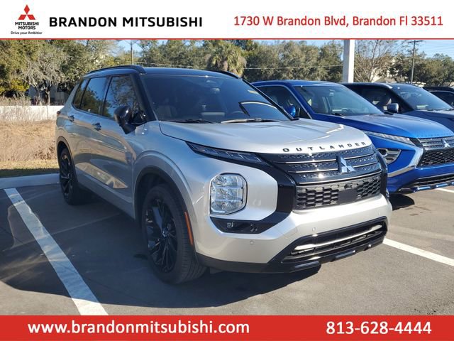 Used 2024 Mitsubishi Outlander SEL image 1