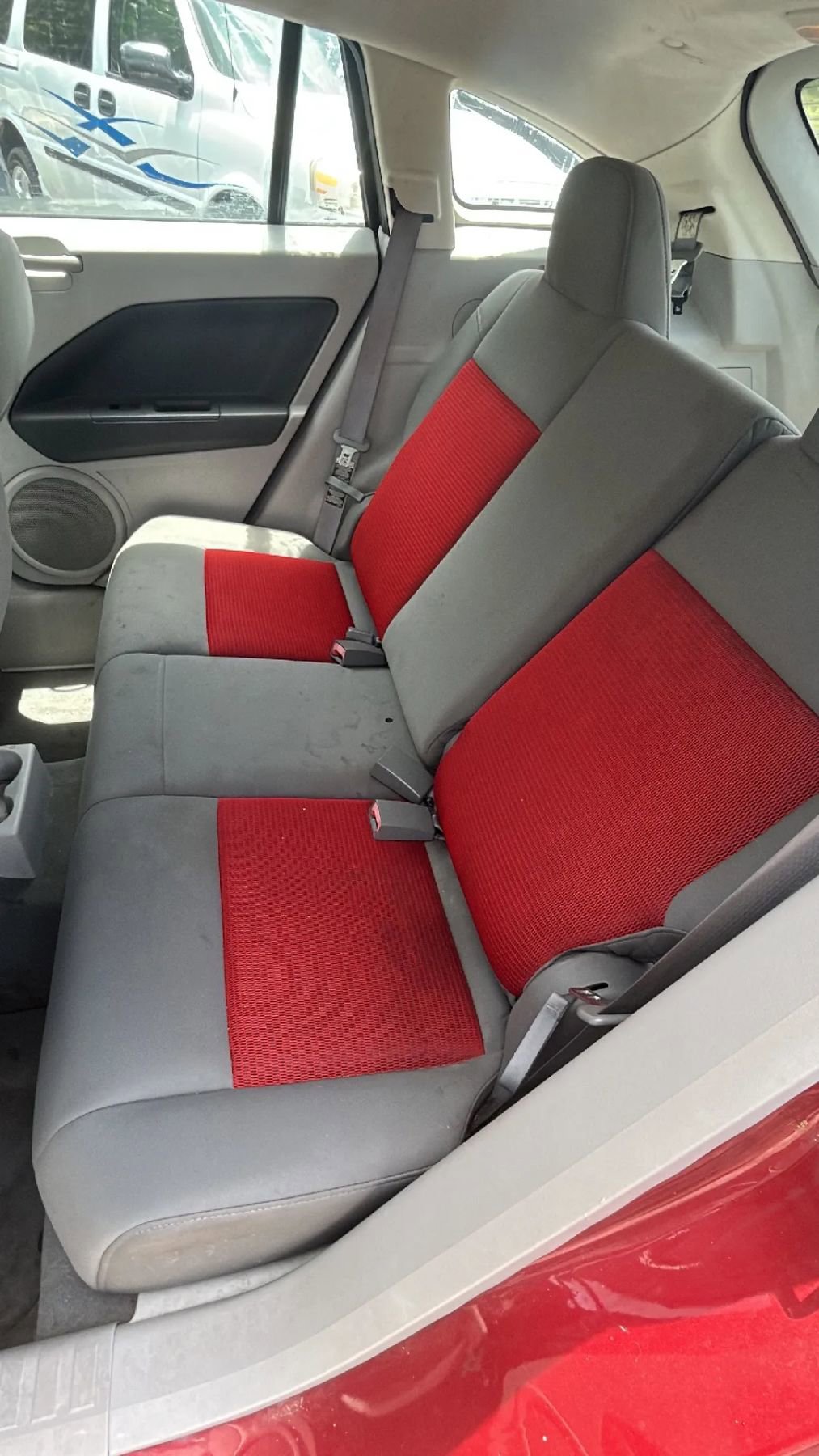 Used 2007 Dodge Caliber SXT FWD image 10