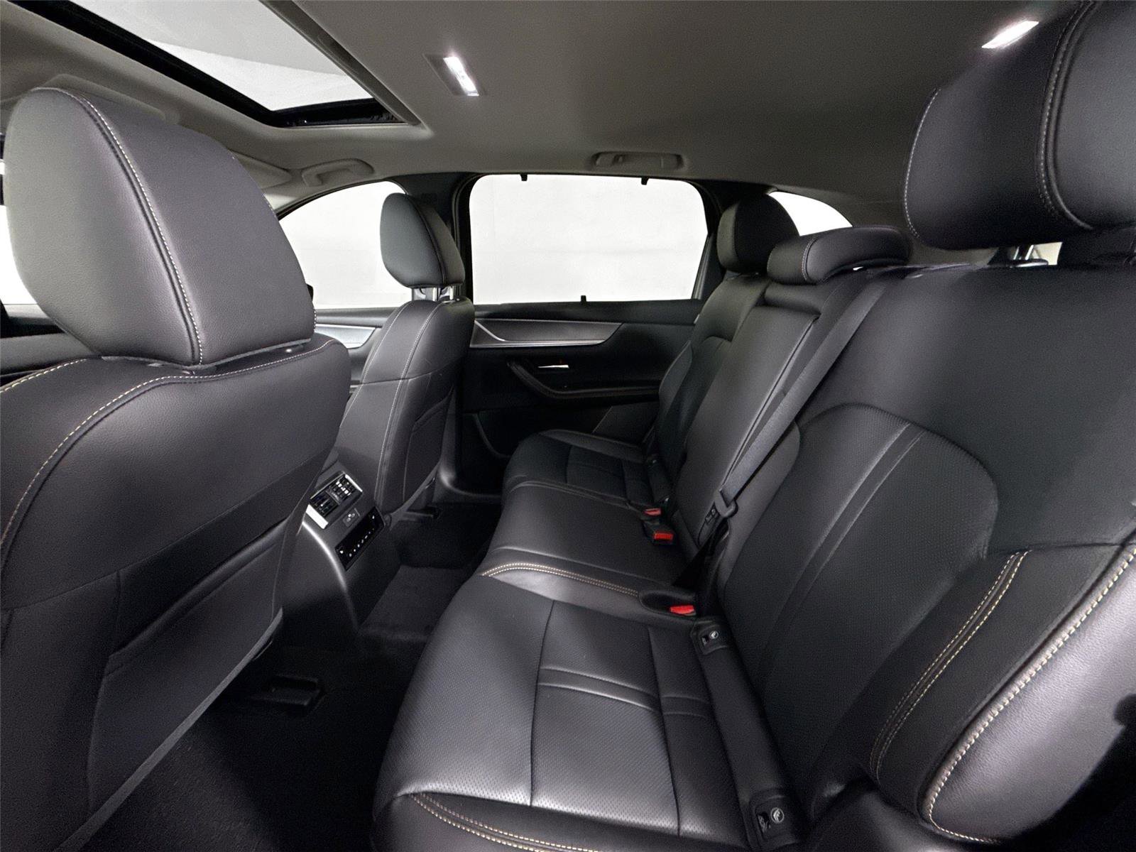 Certified 2026 MAZDA CX-90 3.3 Turbo w/ Preferred Package image 32