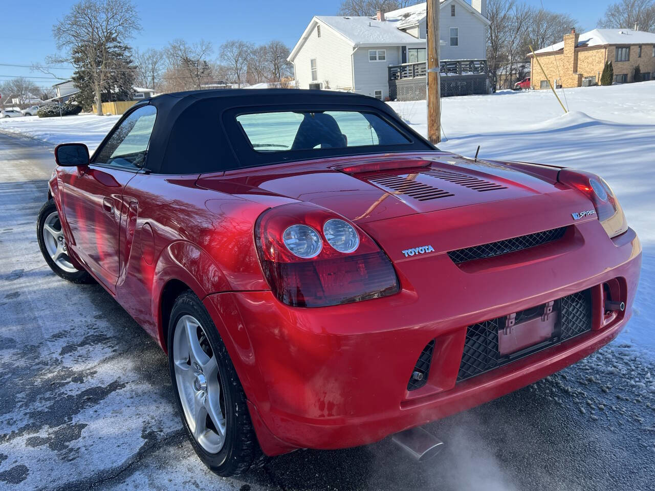 Used 2003 Toyota MR2 Base 2dr Convertible image 4