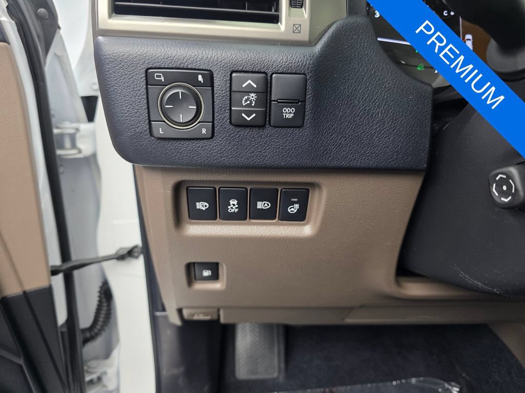 Used 2021 Lexus GX 460 Premium w/ Premium Package AWD/4WD image 27