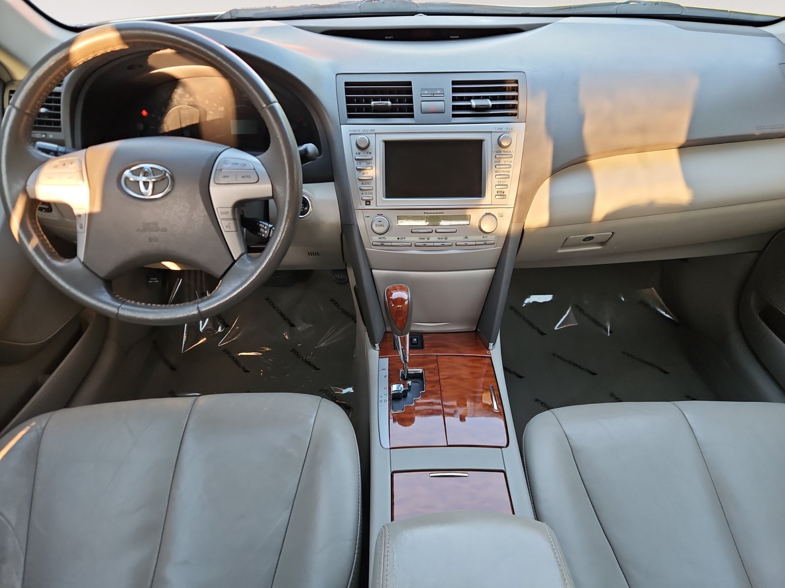 Used 2011 Toyota Camry XLE w/ SE/XLE Extra-Value Pkg FWD image 10
