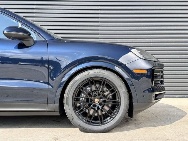 New 2026 Porsche Cayenne Coupe image 11