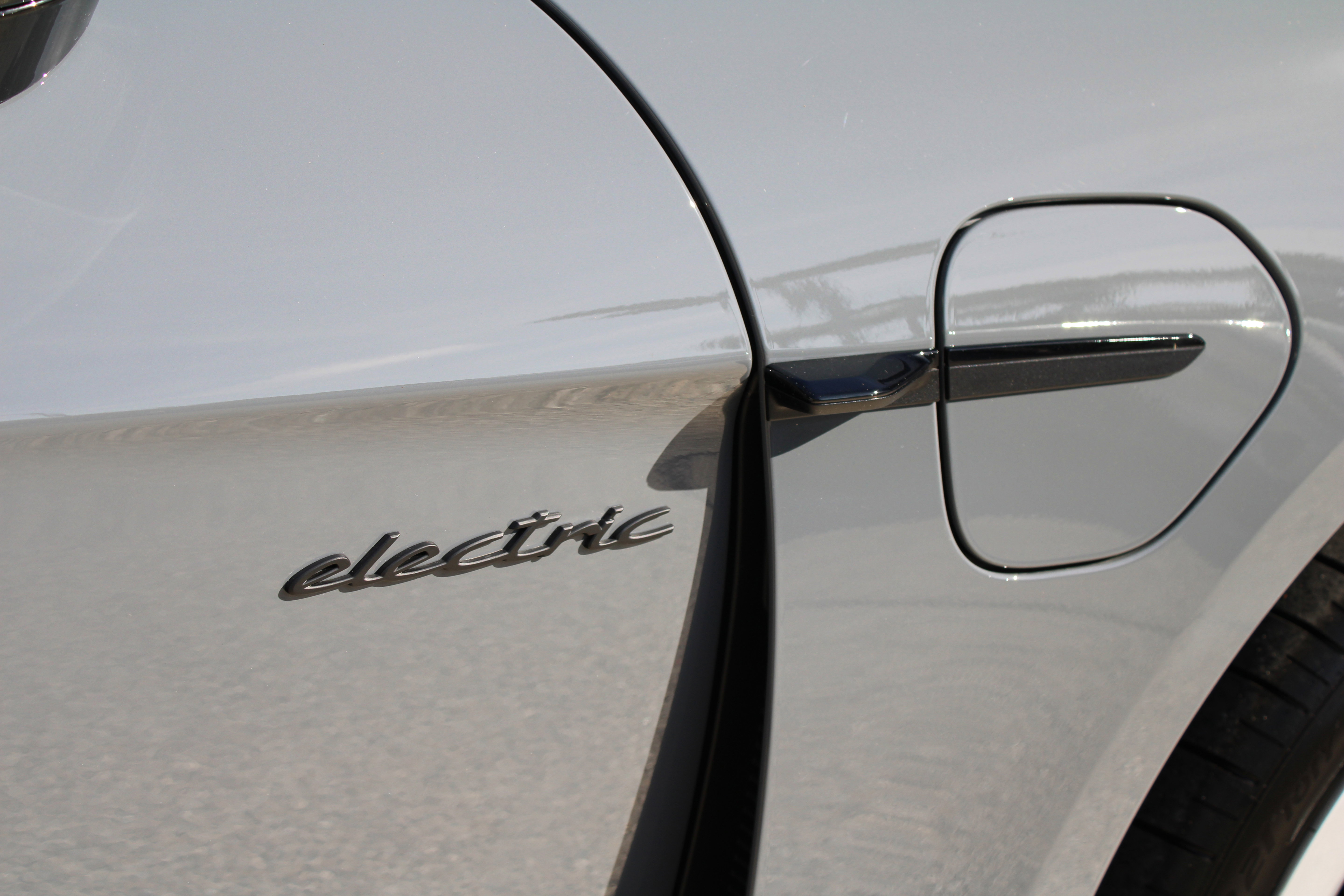 New 2026 Porsche Taycan GTS AWD/4WD image 14