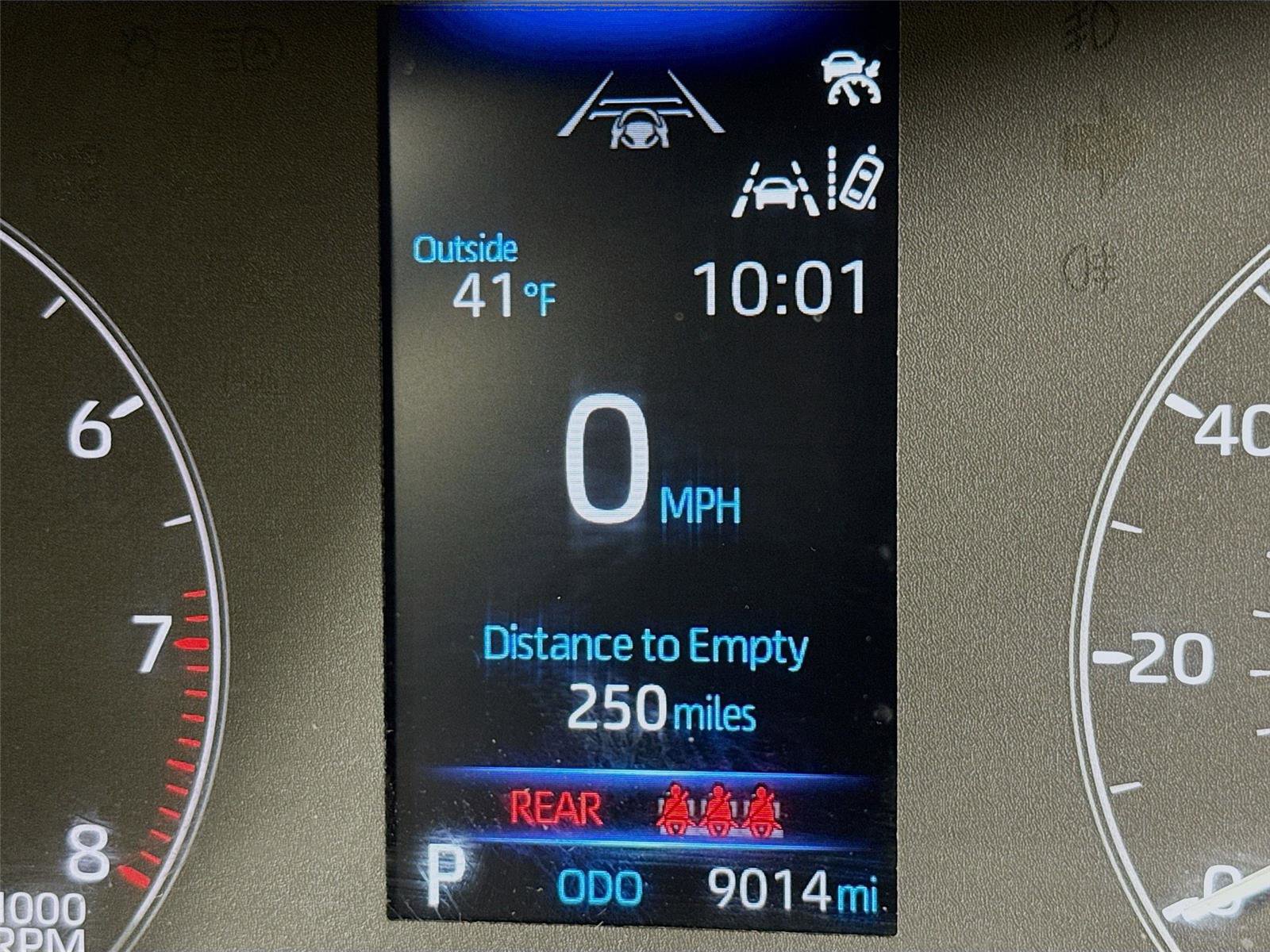 Used 2025 Toyota Corolla Cross LE w/ Moonroof Package AWD/4WD image 2