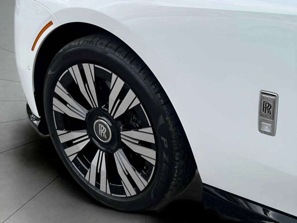 Certified 2024 Rolls-Royce Spectre w/ Spectre Launch Package image 25