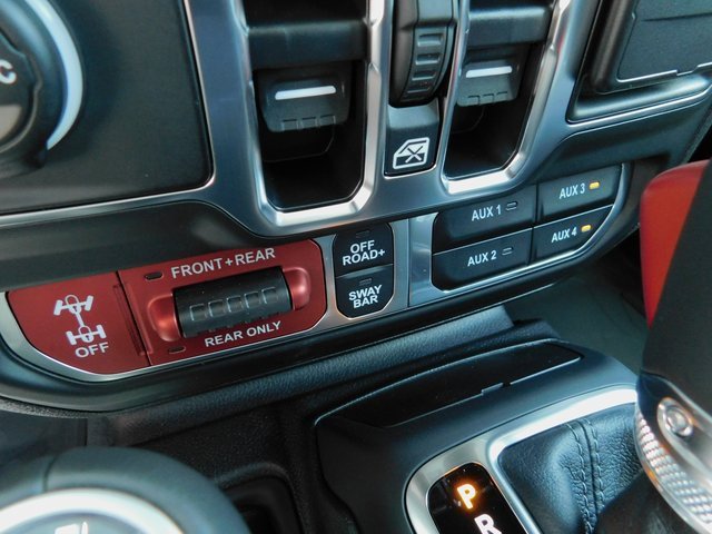 New 2025 Jeep Wrangler Unlimited Rubicon w/ Steel Bumper Group image 28