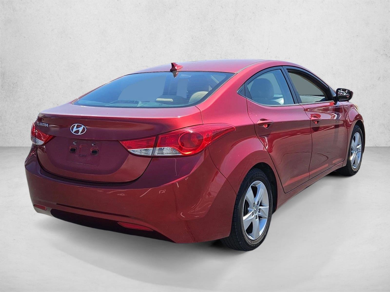Used 2013 Hyundai Elantra GLS FWD image 5