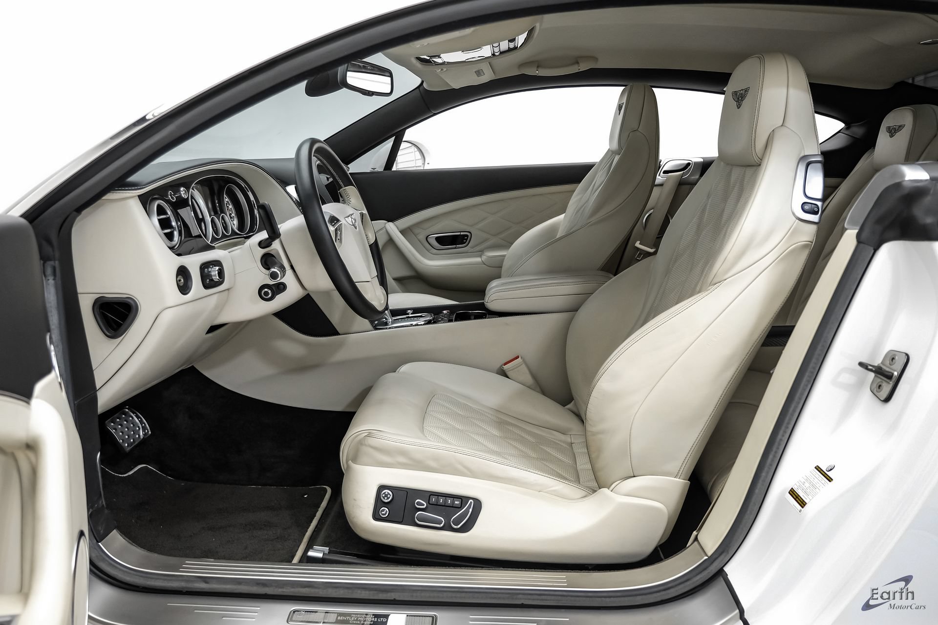 Used 2015 Bentley Continental GT AWD/4WD image 35