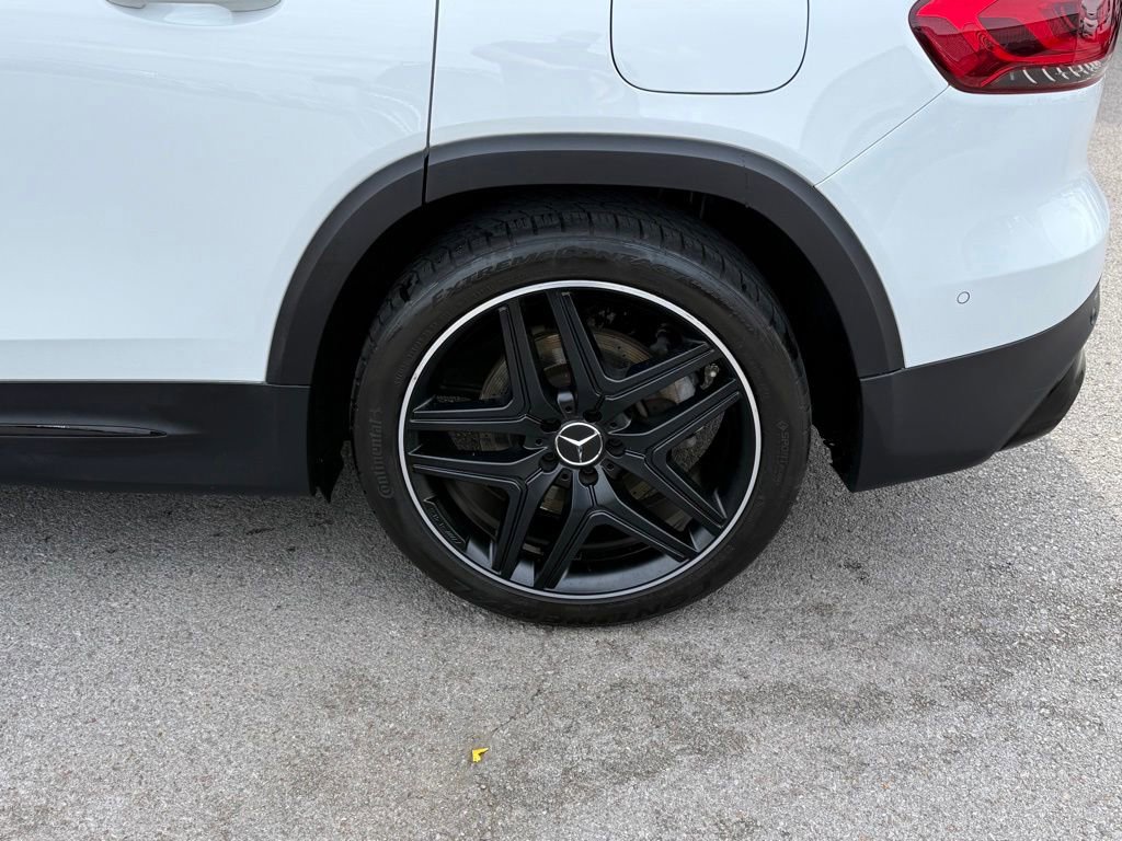 Used 2021 Mercedes-Benz GLB 35 AMG 4MATIC image 43
