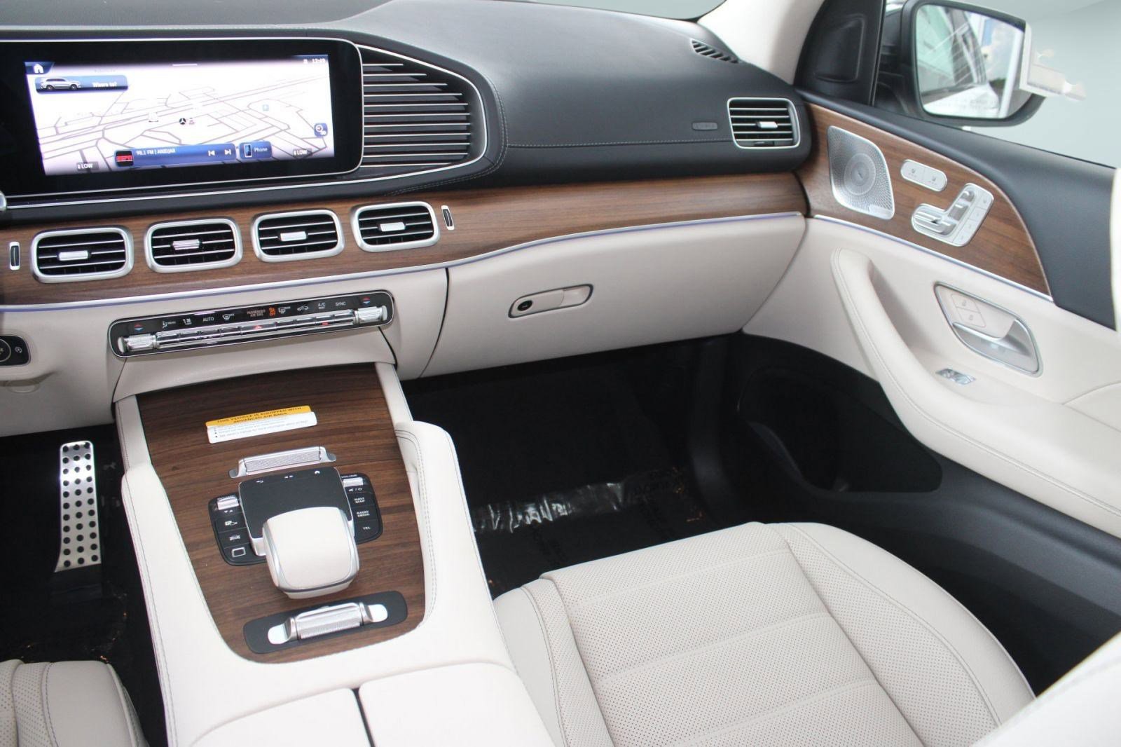 New 2026 Mercedes-Benz GLS 450 4MATIC image 33