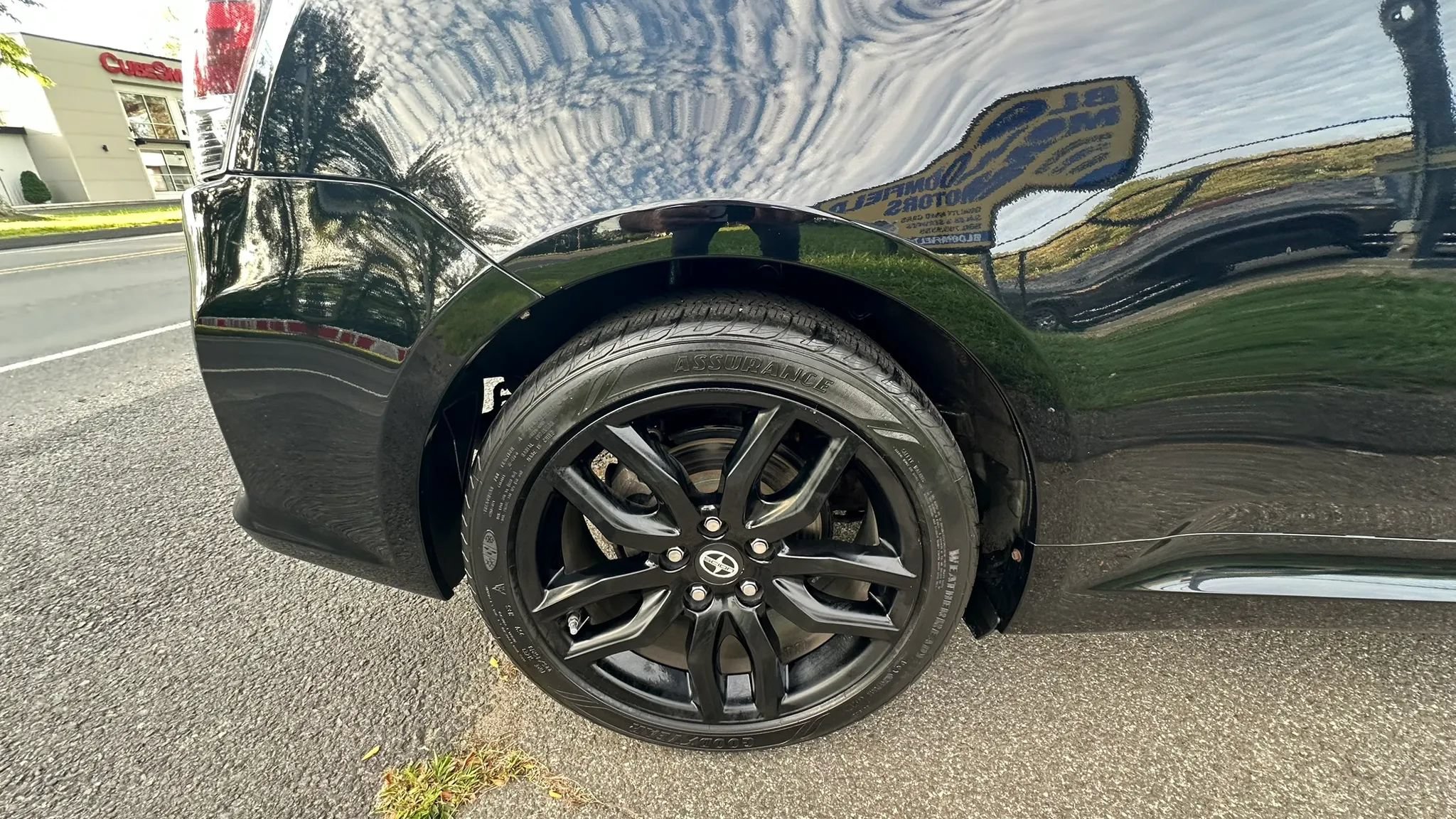 Used 2014 Scion tC FWD image 9