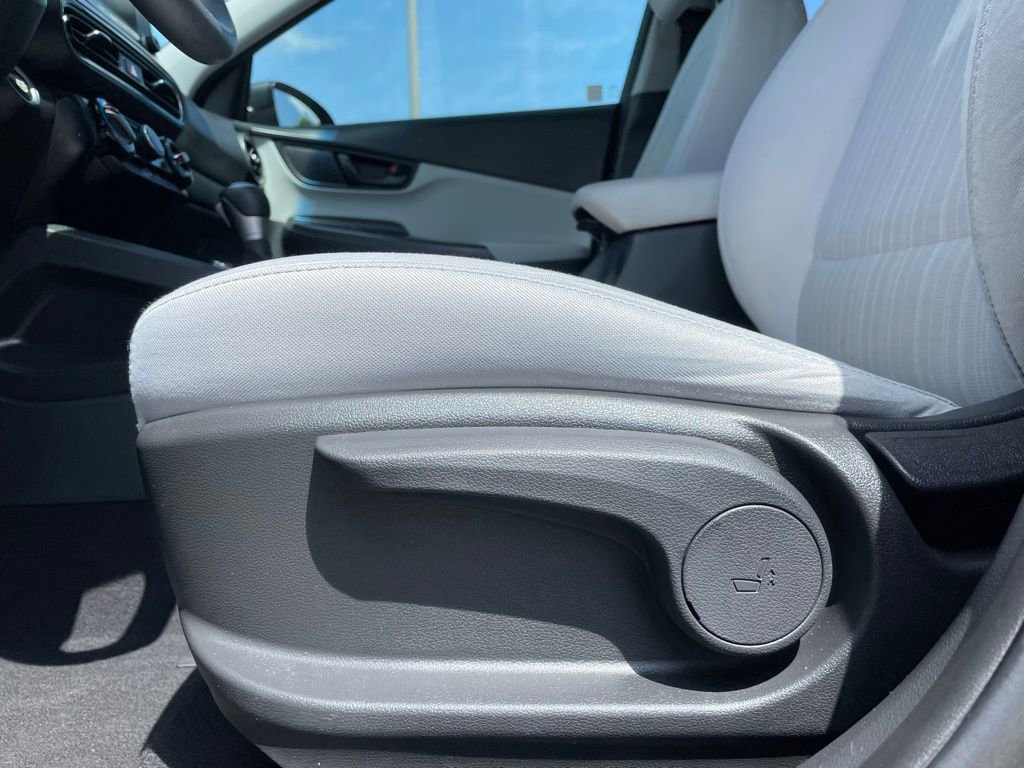 Used 2022 Hyundai Kona SEL FWD image 26