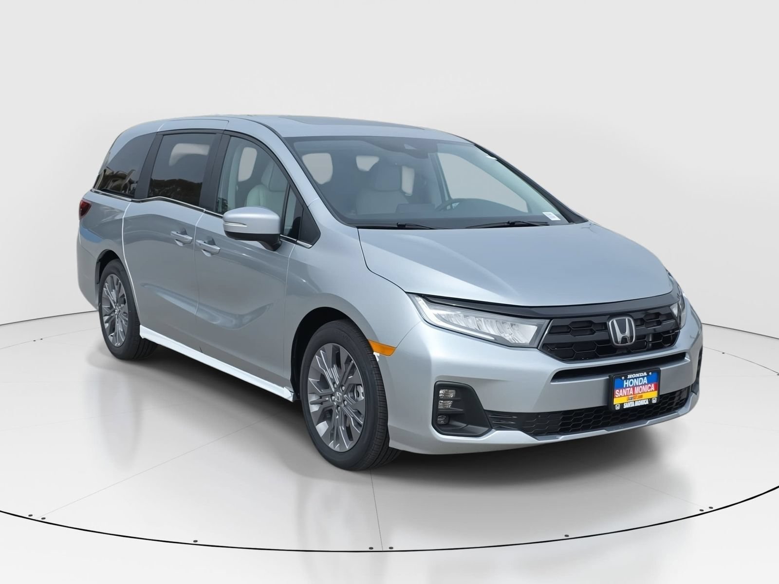 New 2026 Honda Odyssey Touring image 3