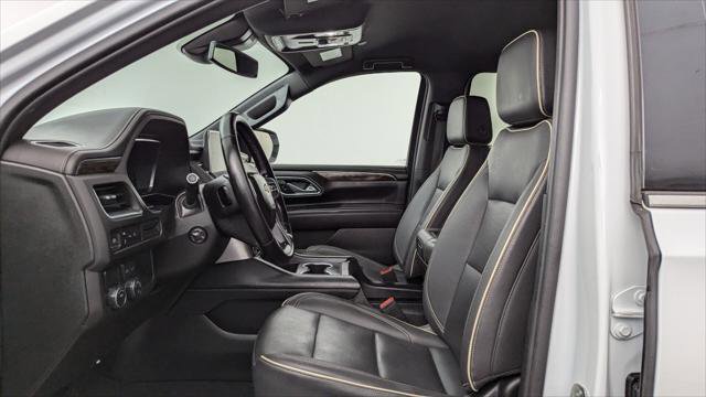 Used 2023 Chevrolet Suburban Premier image 14