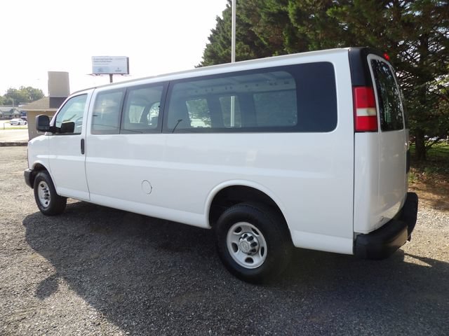 Used 2010 Chevrolet Express 2500 Extended w/ Preferred Equipment Group RWD image 3