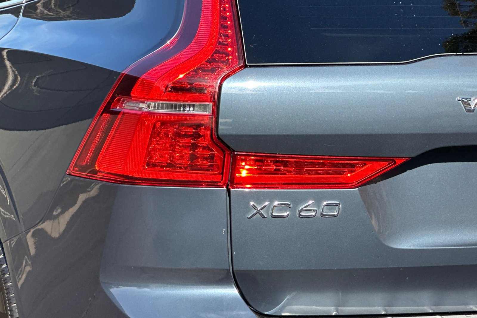 Certified 2023 Volvo XC60 B5 Core w/ Climate Package image 34