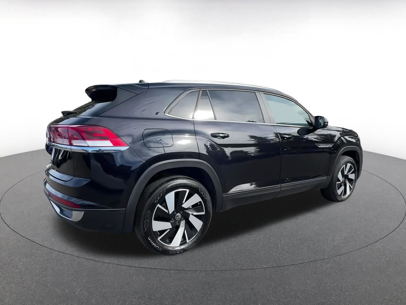 Used 2025 Volkswagen Atlas Cross Sport SE image 15