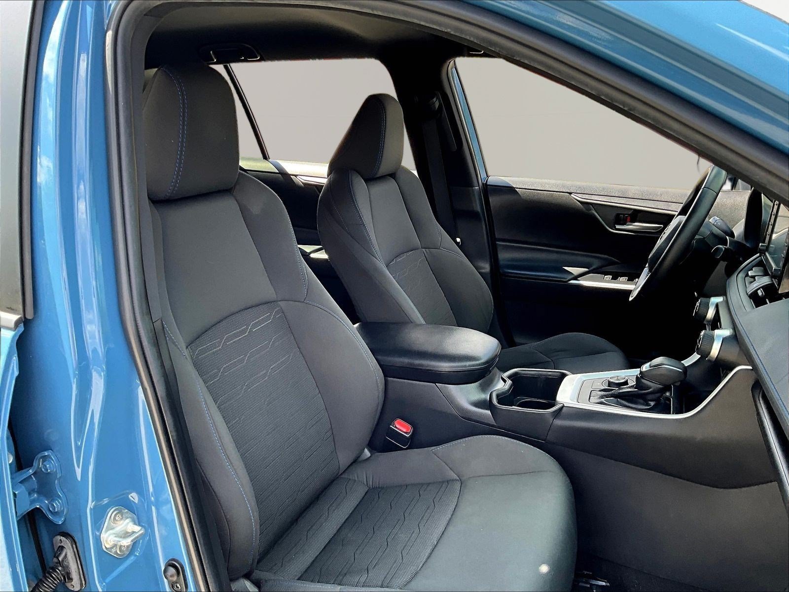 Used 2022 Toyota RAV4 SE AWD/4WD image 28