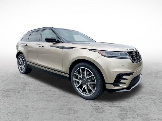 New 2026 Land Rover Range Rover Velar Dynamic SE image 3