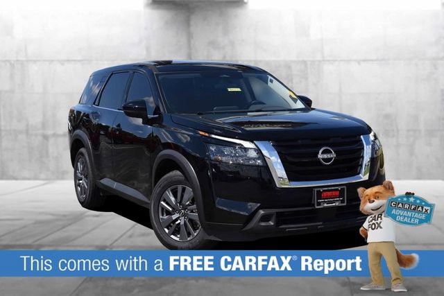 Used 2024 Nissan Pathfinder S AWD/4WD image 2