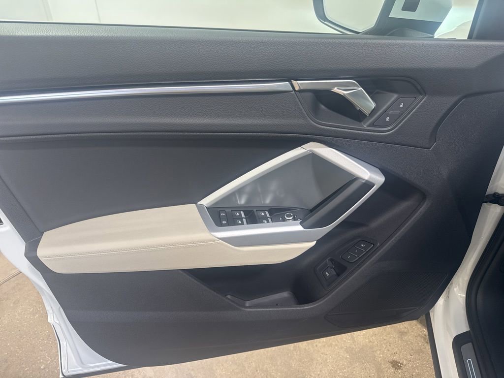 Used 2023 Audi Q3 2.0T Premium Plus image 17