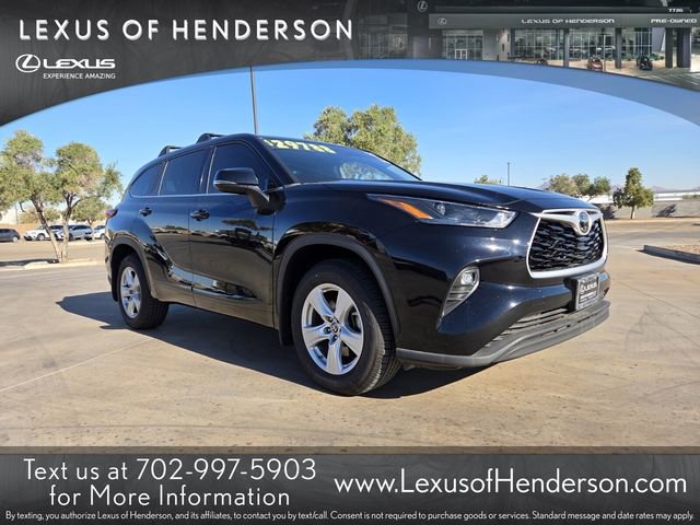 Used 2022 Toyota Highlander LE image 1