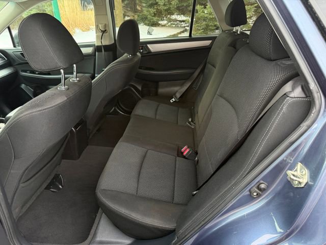 Used 2017 Subaru Outback 2.5i Premium image 7