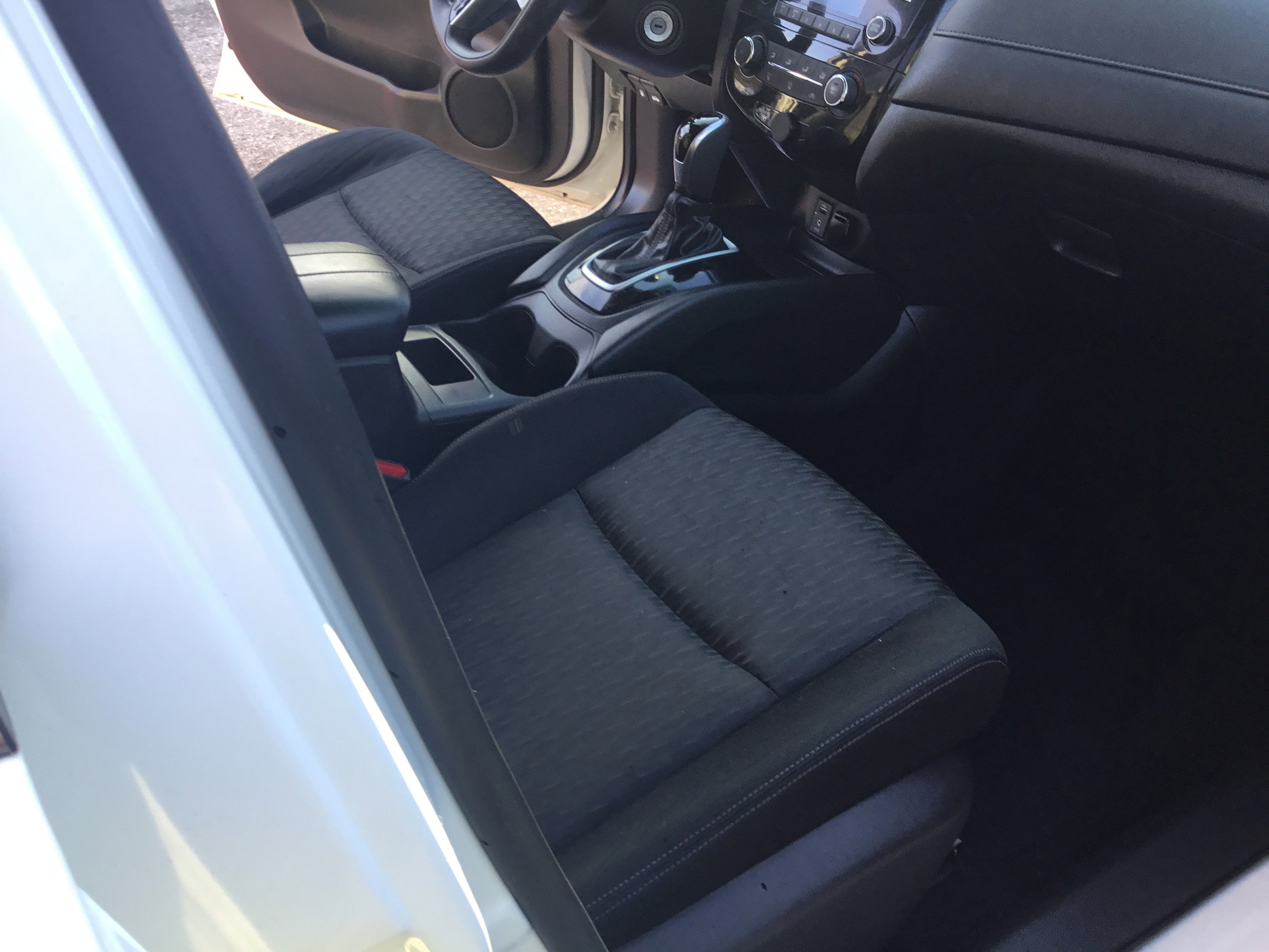 Used 2017 Nissan Rogue S w/ S Appearance Package image 14