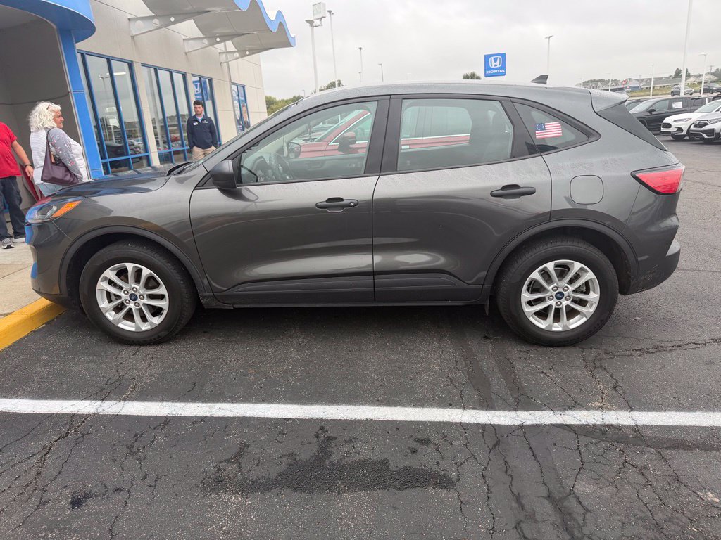 Used 2020 Ford Escape S AWD/4WD image 2