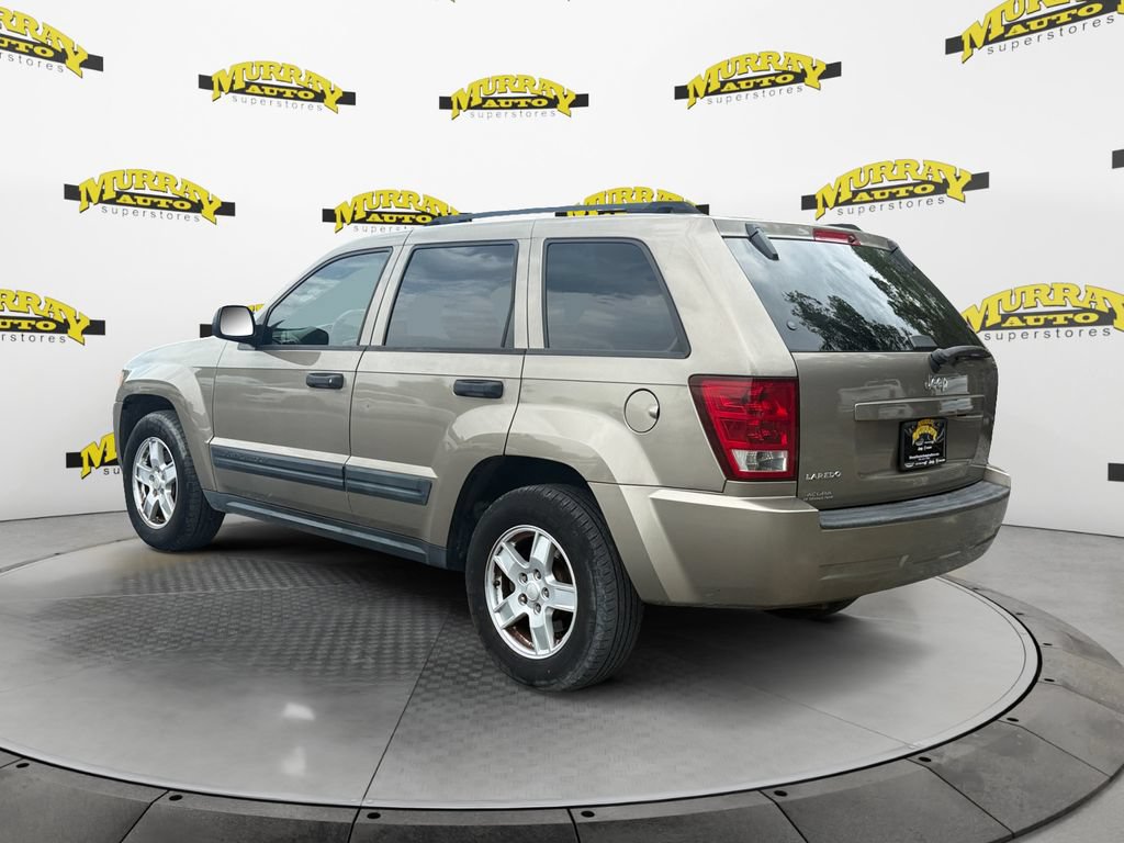 Used 2006 Jeep Grand Cherokee Laredo w/ Cargo Convenience Group RWD image 3