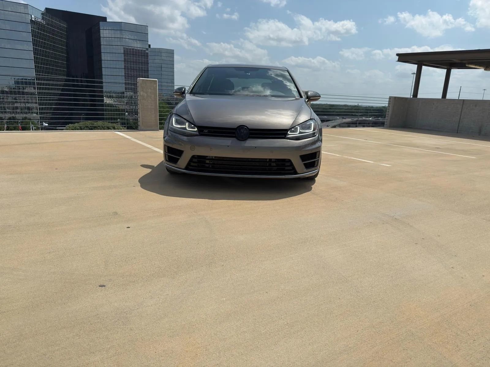 Used 2015 Volkswagen Golf R 4-Door image 7