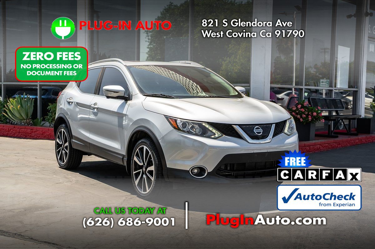 Used 2017 Nissan Rogue Sport SL w/ SL Premium Package FWD image 3