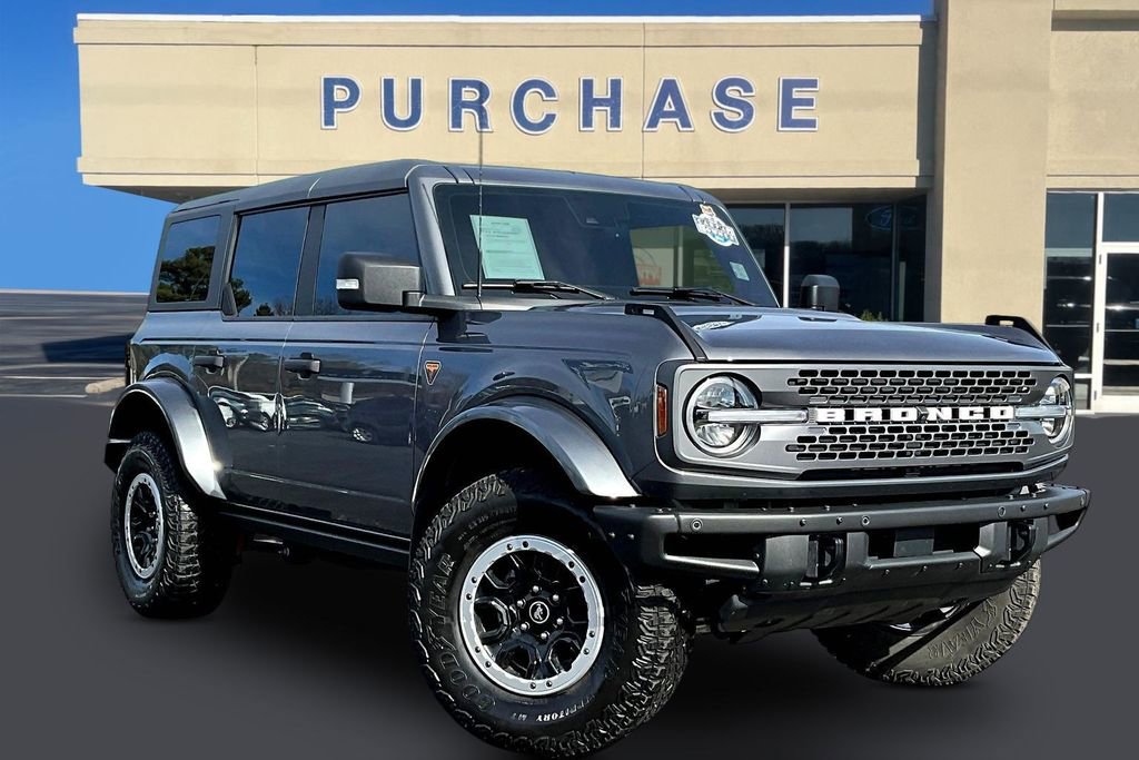 Used 2022 Ford Bronco Badlands video 1